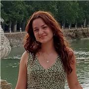 Docente de grupo clase o tutorías personalizadas de Español como lengua extranjera, Lengua Castellana y Literatura e Inglés.